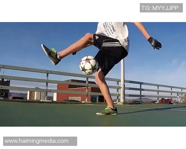 花式足球球星过人技巧解析与实战应用探讨